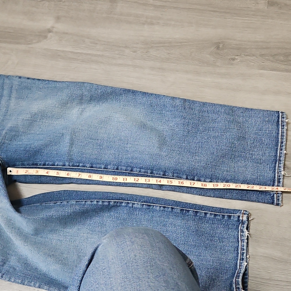 Madewell Light Blue Cropped Ankle Jeans - Picture 4 of 5